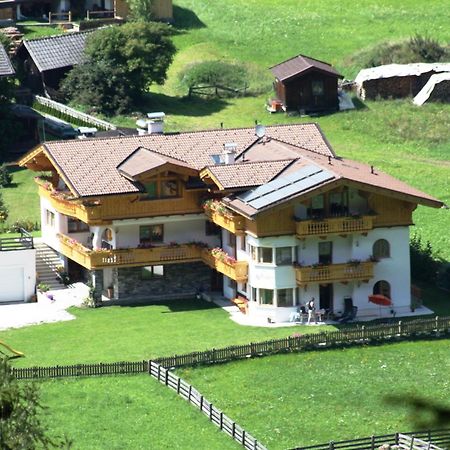 Landhaus Alpensonne ノイシュティフト・イム・シュトゥーバイタール エクステリア 写真
