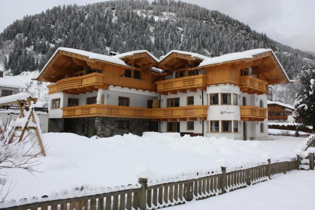 Landhaus Alpensonne ノイシュティフト・イム・シュトゥーバイタール エクステリア 写真