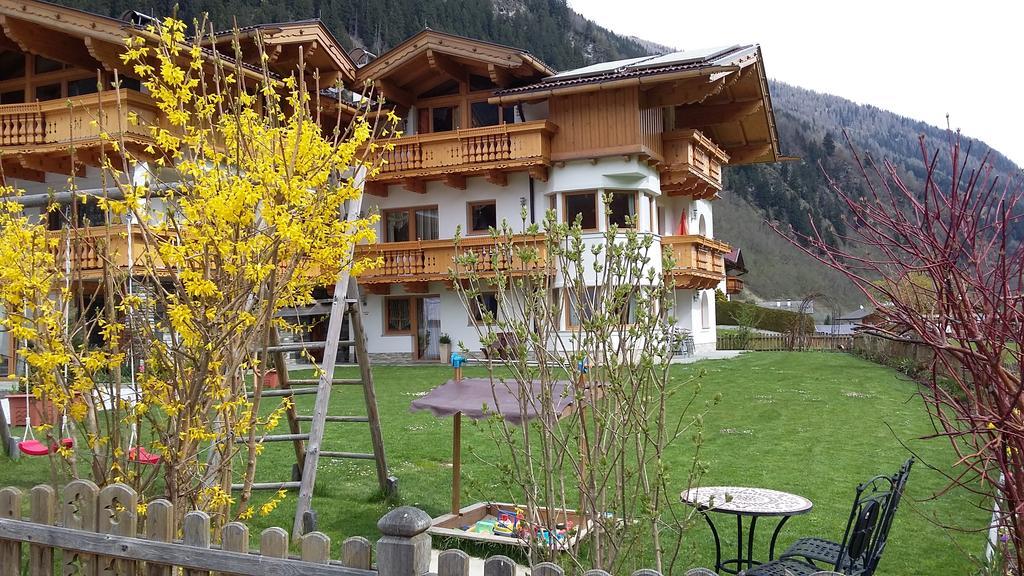 Landhaus Alpensonne ノイシュティフト・イム・シュトゥーバイタール エクステリア 写真