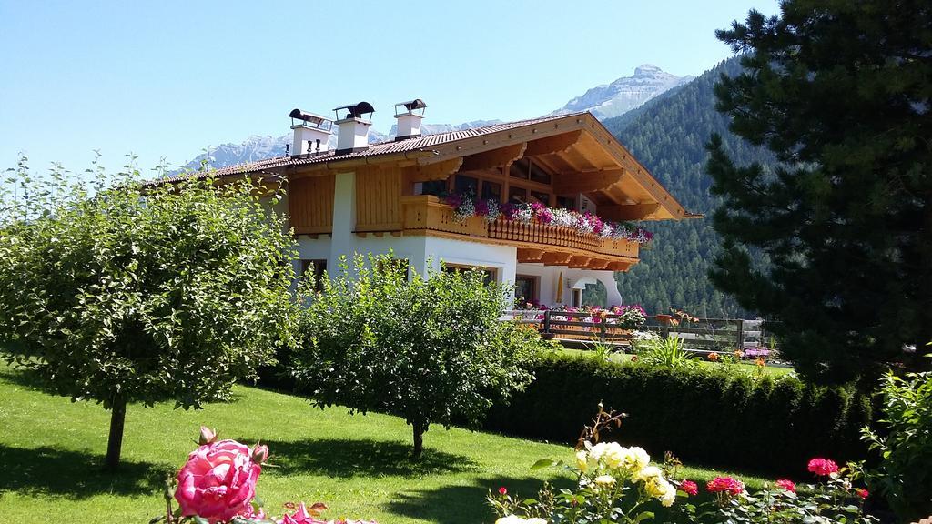 Landhaus Alpensonne ノイシュティフト・イム・シュトゥーバイタール エクステリア 写真