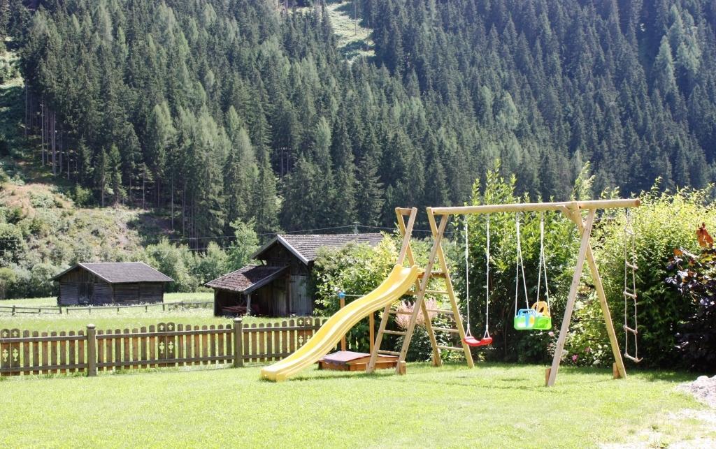 Landhaus Alpensonne ノイシュティフト・イム・シュトゥーバイタール エクステリア 写真