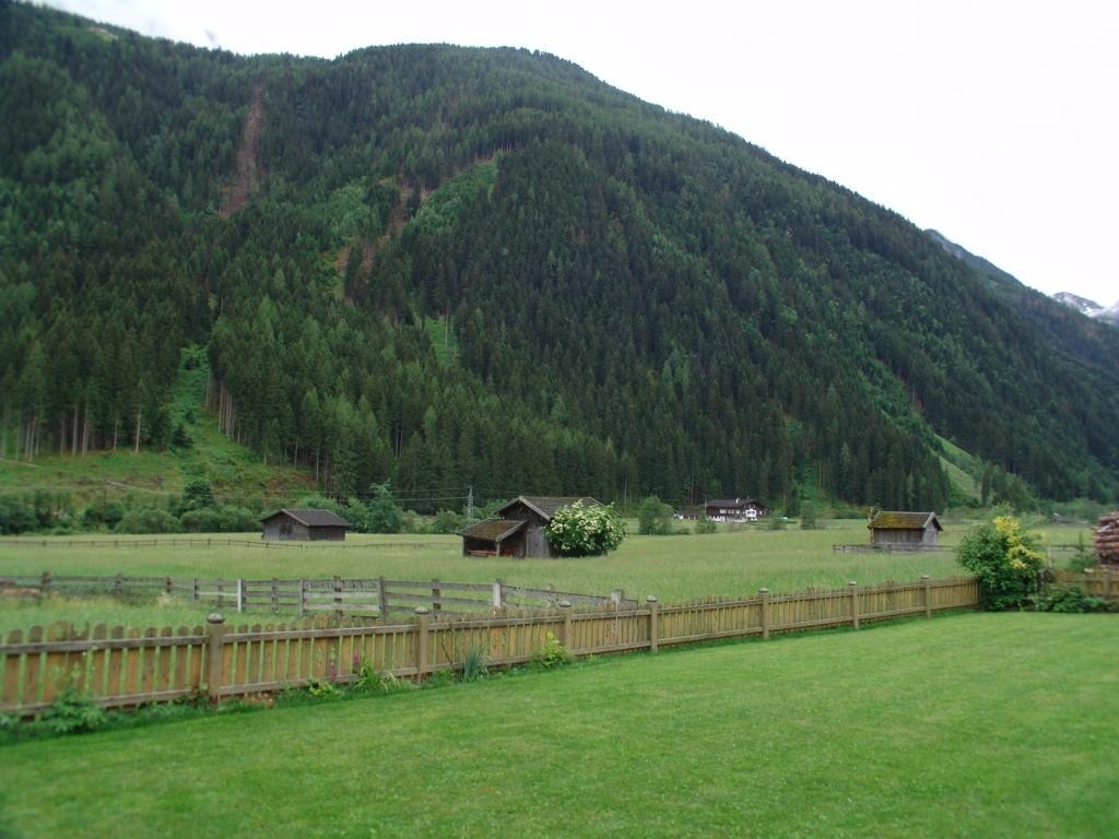 Landhaus Alpensonne ノイシュティフト・イム・シュトゥーバイタール エクステリア 写真